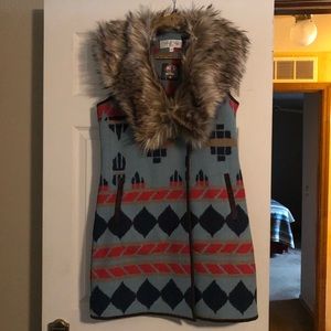 Tasks Polizzi Vest with removable fur collar